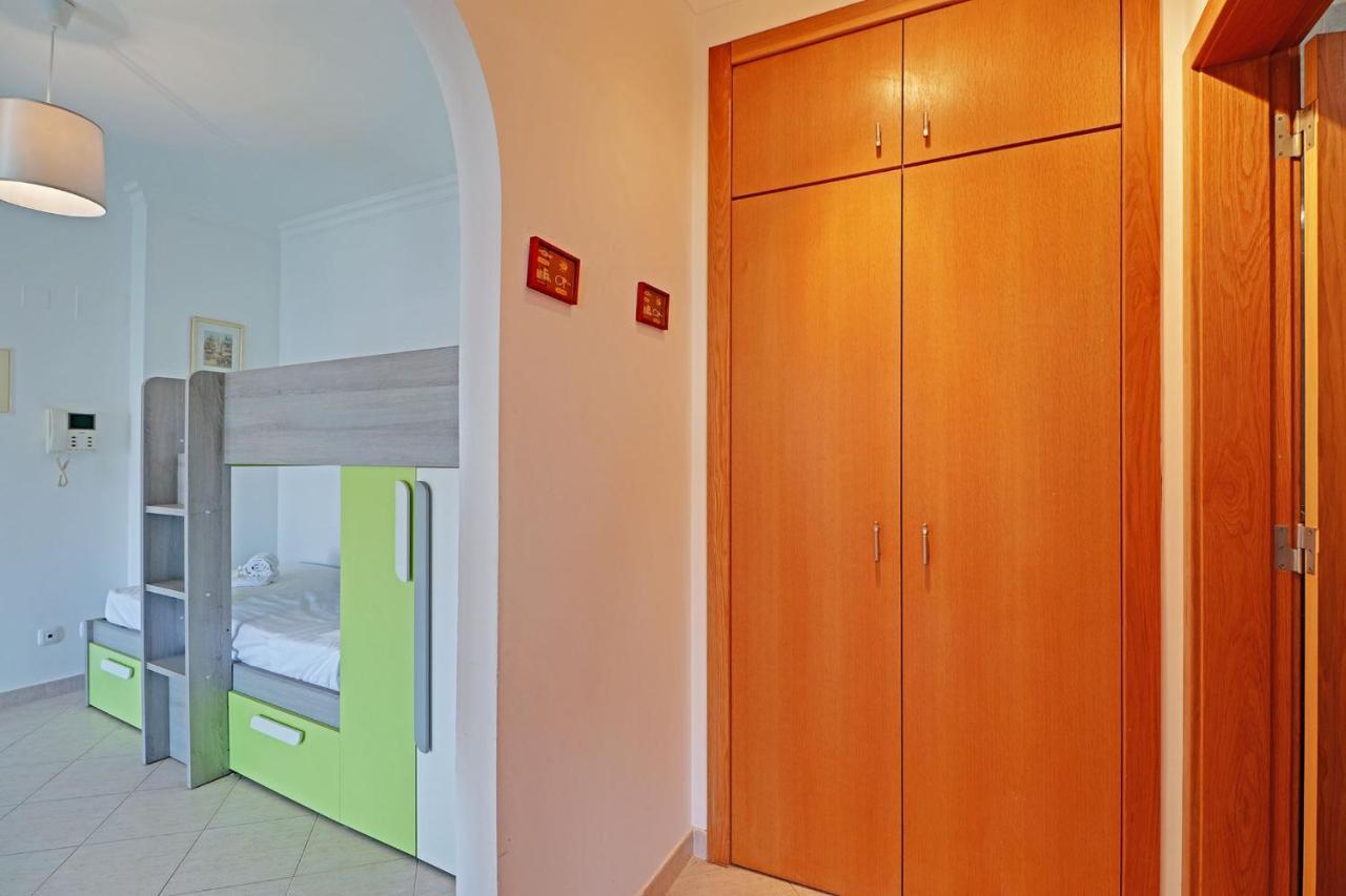 Armacao De Pera Central By Homing Exterior photo